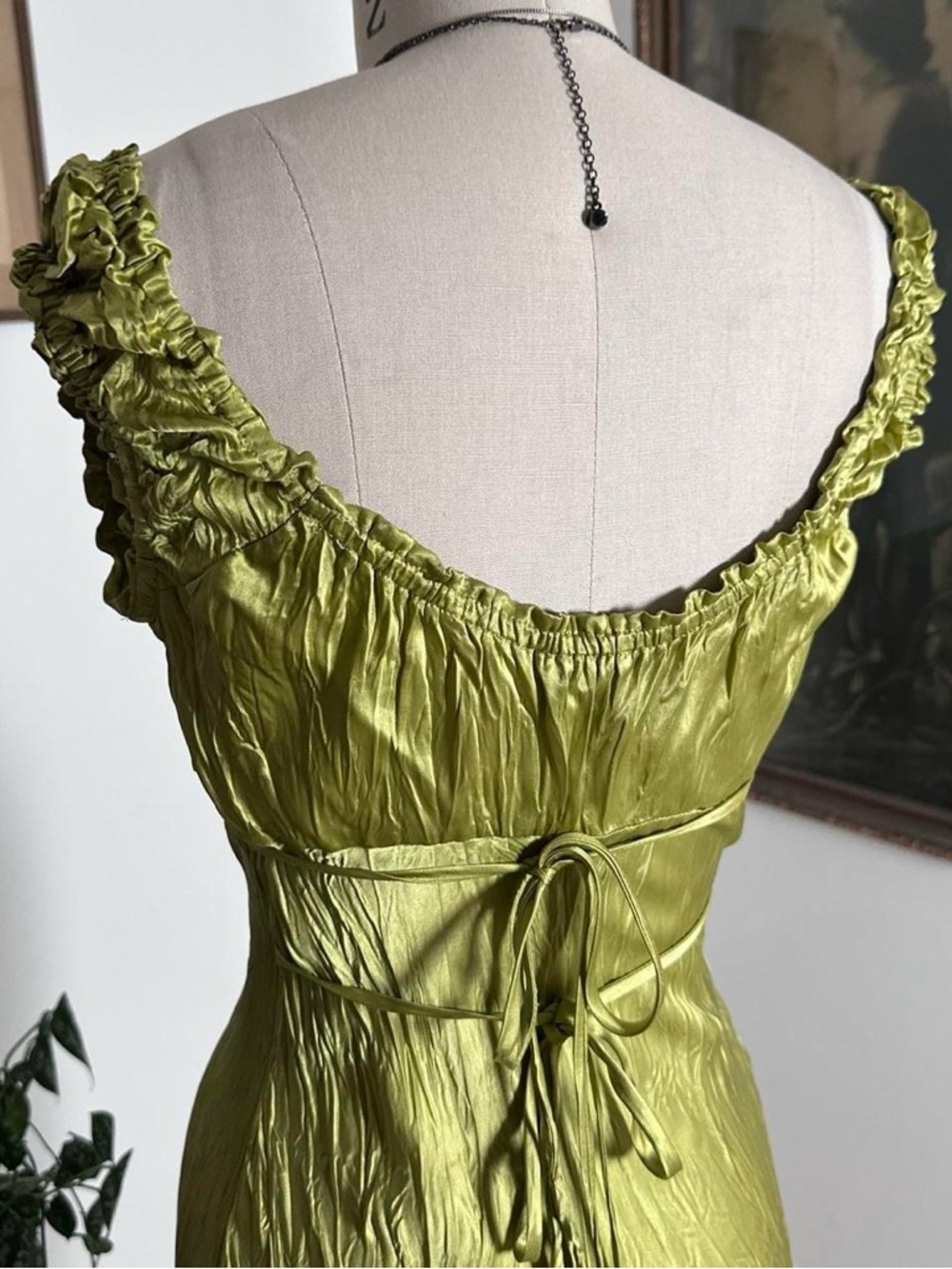 Vintage 90s early 2000s Betsey Johnson short green 100% silk casual dress Size 6 - Picture 6 of 8